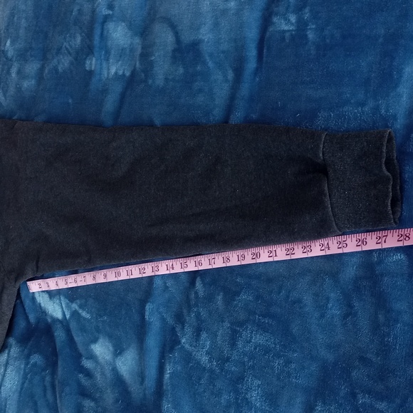 Boys PUMA sweats, size small - Picture 7 of 7